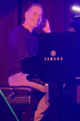 Steven Argila
