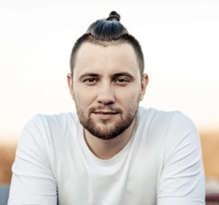 Stanislav Kapralov