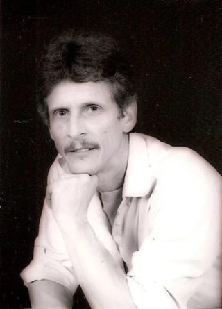 Robert Sterling