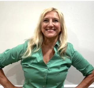 Debbi Burns
