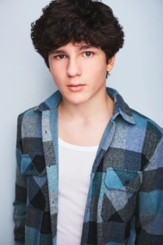Zachary Hernandez