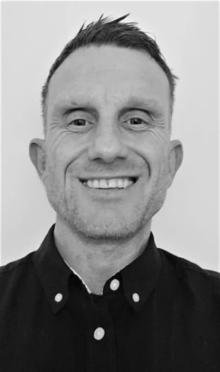 Craig R Mellor